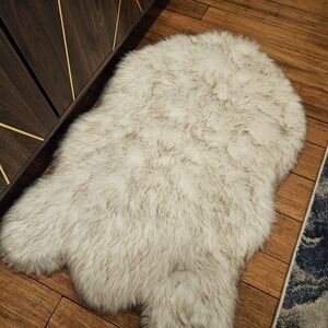 Fluffy White Faux Fur Orthopaedic Pet Bed